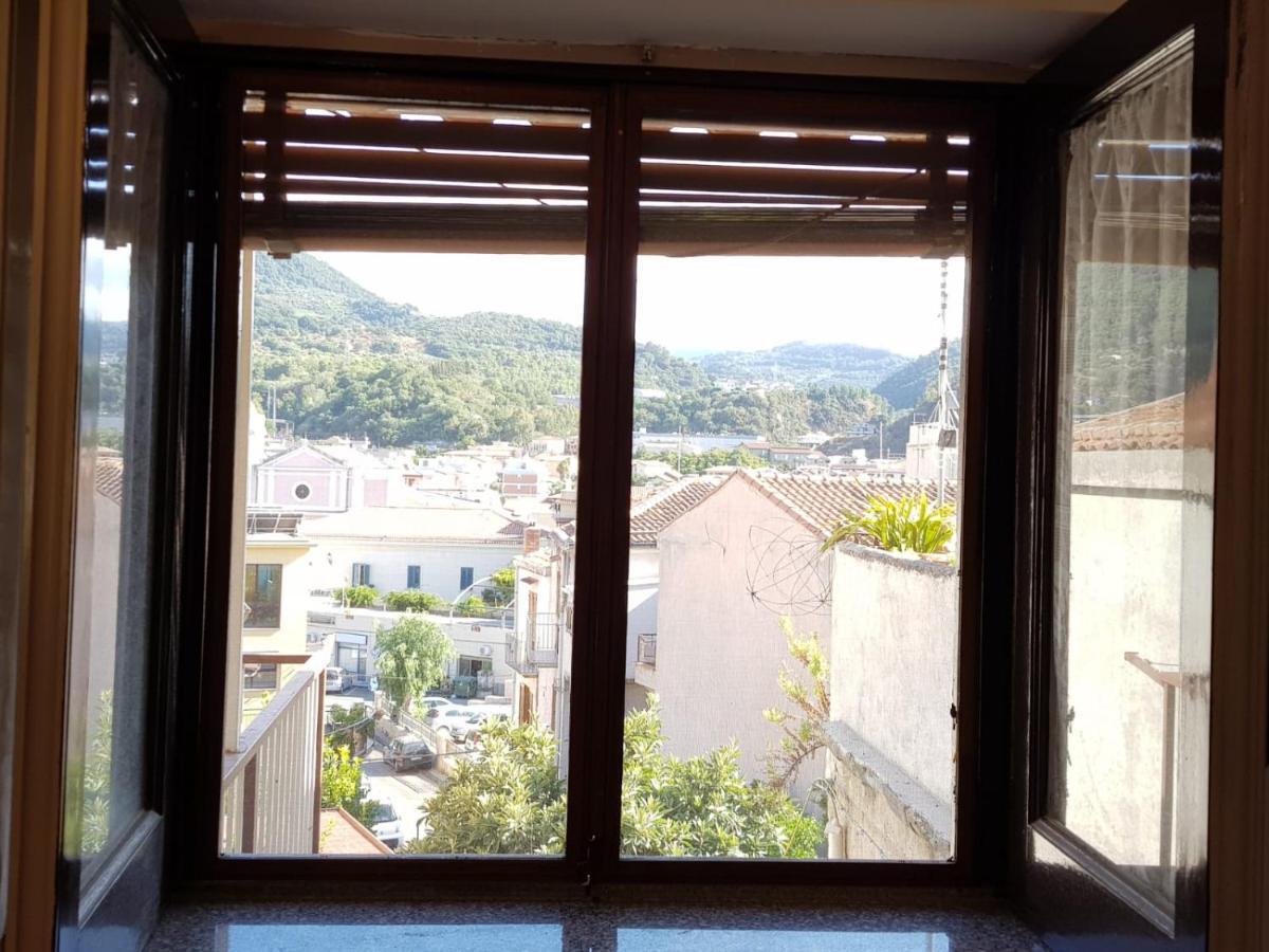 브롤로 Casa Tranquilla E Luminosa Con Terrazzo A Due Passi Dal Mare 아파트 외부 사진